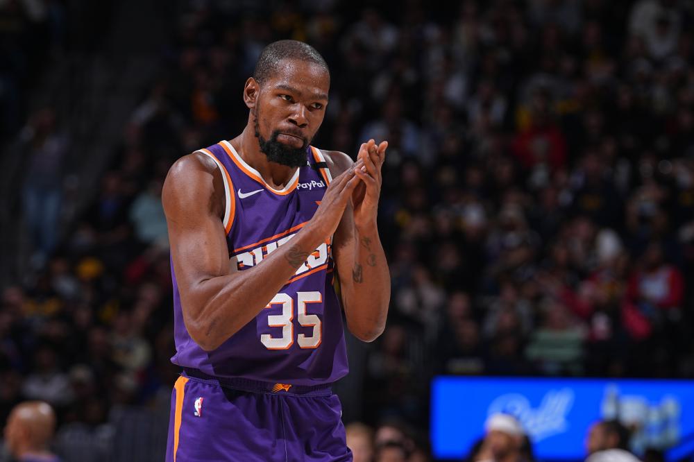 对一名年轻 对一名年轻